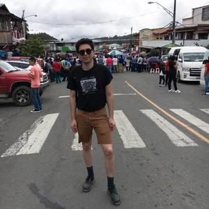 Meet your Posher, Aaron